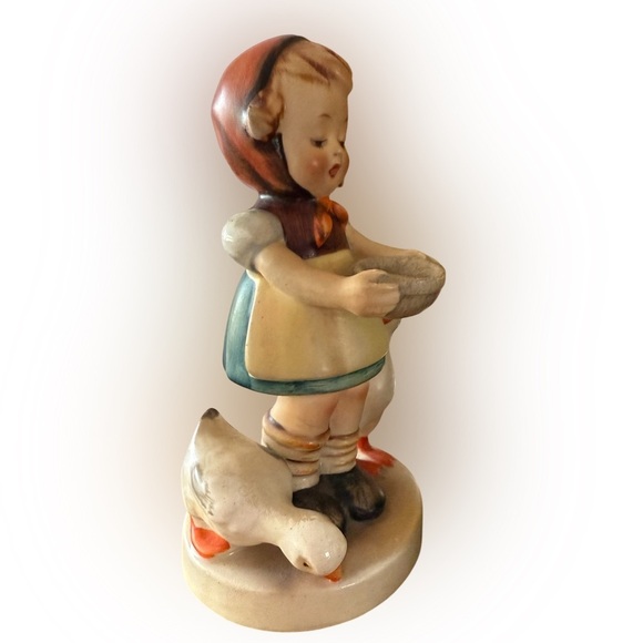 Vintage Hummel Goebel Figurine “Be Patient” Girl with Geese – 1948 W. Germany - Picture 6 of 7